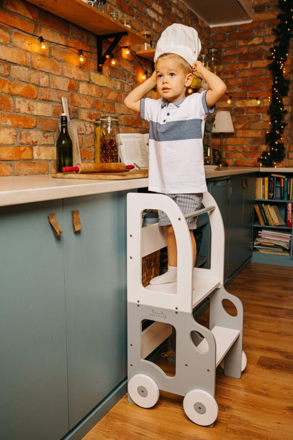 car-kitchen-helper-learning-table-492075b7.jpg Car Kitchen Helper / Learning Table